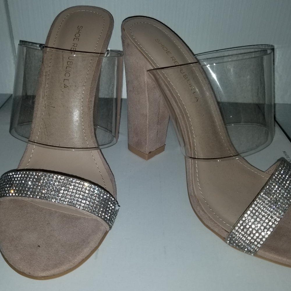 Shoes - Picture 2 of 3